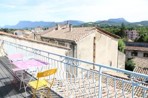holidays gite drome crest valence concieregerie 2